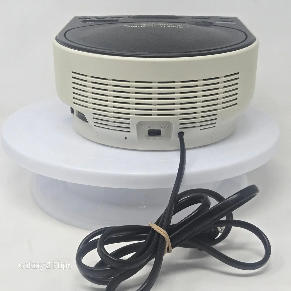 Sony Dream Machine ICF-CD815 FM AM CD Clock Radio Dual Alarm Green LED Blk Cream